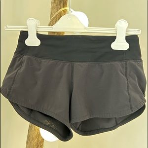 Lululemon size 0 2.5 short